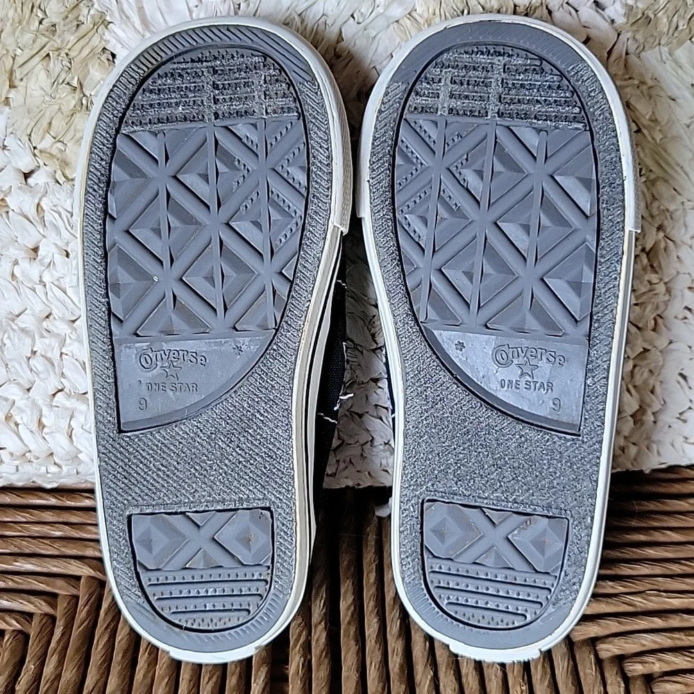 Converse One Star, black/white sneaker, size 9